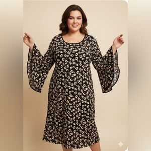 Ronnie Nicole dress size 3X large, bell sleeves black with burgundy design